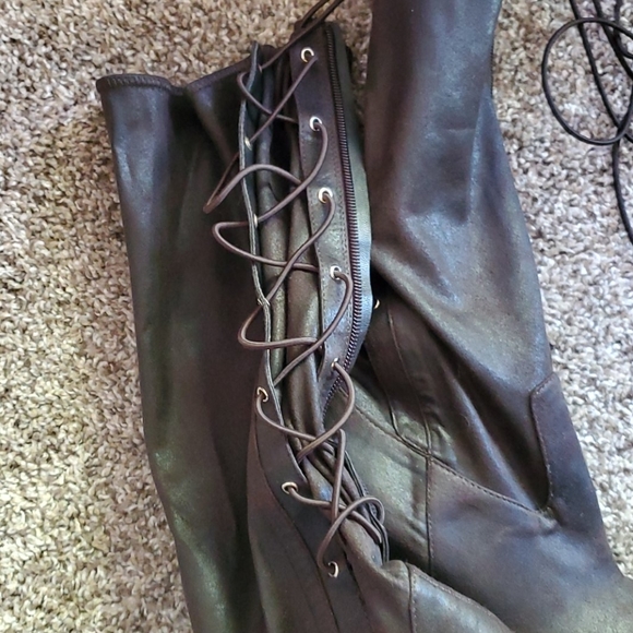 Bcbg Knee High lace up stilleto boots New 6.5 - Picture 2 of 2